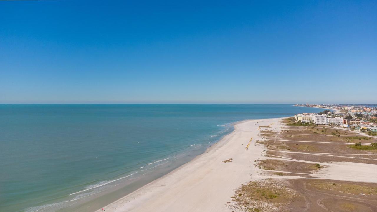 102-Tiny Treasure-Waterfront With Heated Pool Apartment St. Pete Beach Bagian luar foto